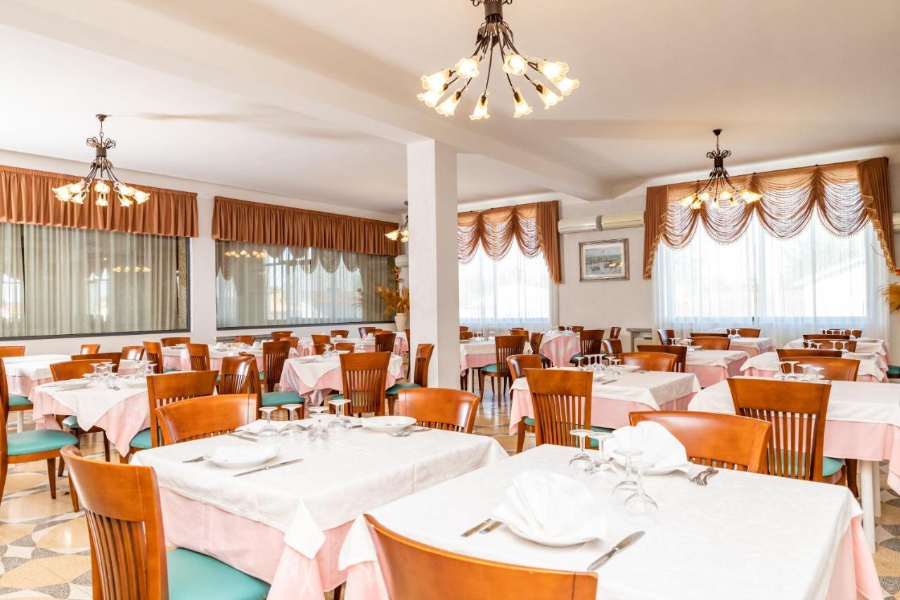 Racar Hotel Frigole Exterior foto